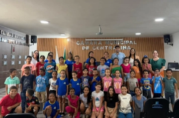 Foto - 27/04/2026 - Alunos visitam a Câmara