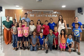 Foto - 27/04/2026 - Alunos visitam a Câmara