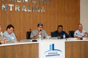 Foto relacionada - Câmara Municipal realiza 5ª Reunião Ordinária e aprova indicações voltadas ao desenvolvimento do município
