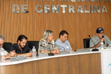 Foto relacionada - Câmara Municipal realiza 5ª Reunião Ordinária e aprova indicações voltadas ao desenvolvimento do município
